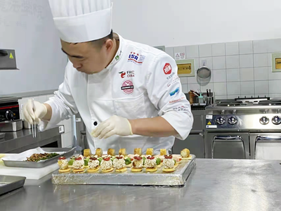 云巅之宴 186米高空的烹饪艺术与挑战